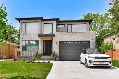Detached in Oakville