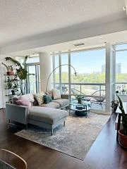 11 Superior Avenue 812, Toronto W06, On M8v 0a7
