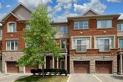 5710 Long Valley Road 20, Mississauga, ON L5M 0M1