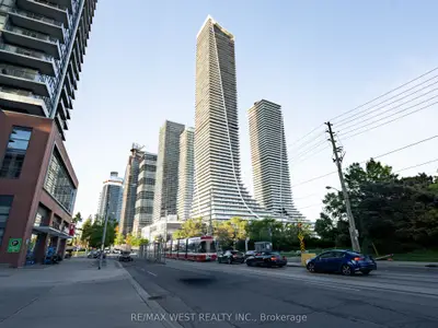 30 Shore Breeze Drive E 530, Toronto W06, On M8v 0j1