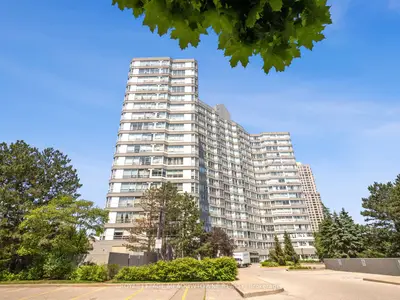 50 Kingsbridge Garden Circle 206, Mississauga, On L5r 1y2