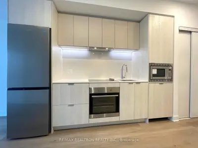 86 Dundas Street 506, Mississauga, On L5a 0b1