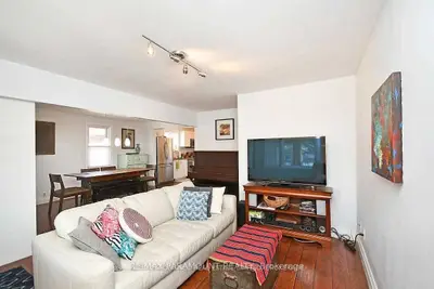 1073 West Avenue W, Mississauga, On L5e 1w1