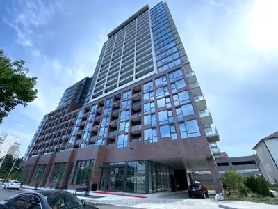 28 Ann Street 805, Mississauga, On L5g 0e1