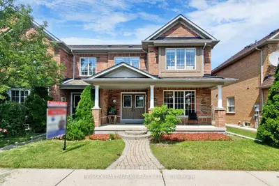 Att/Row/Townhouse in Mississauga