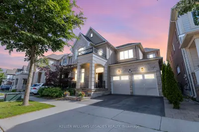 Detached in Oakville