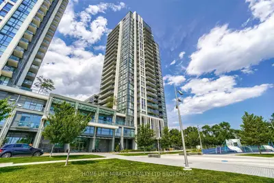 17 Zorra Homestead 1809, Toronto W08, On M8z 0c8