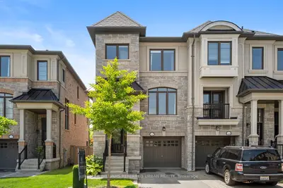 1042 Beachcomber Road E, Mississauga, On L5g 1h9