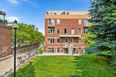 20 Elsie Lane 119, Toronto W02, On M6p 3n9