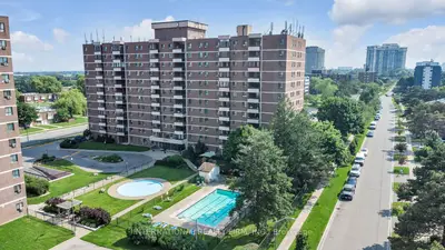 Condo Apartment in Mississauga