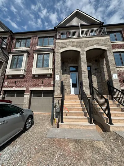 1319 Shevchenko Boulevard Block15, Oakville, On L6m 4l8