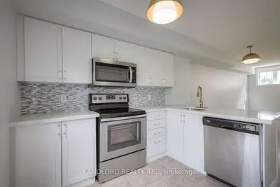 870 Jane Street 118, Toronto W03, On M6n 4c2
