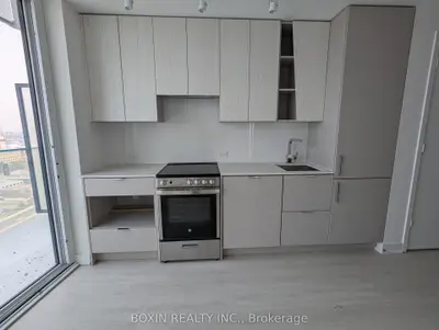 3883 Quartz Road 2211, Mississauga, On L5b 0m4