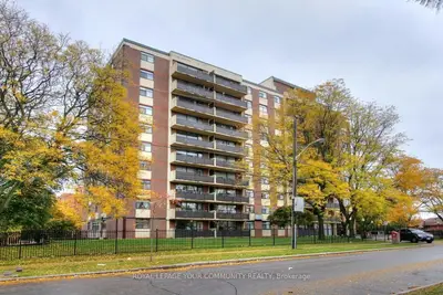 Condo Apartment in Toronto