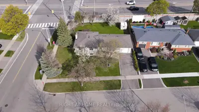 481 Corbin Court, Mississauga, On L5a 1m2