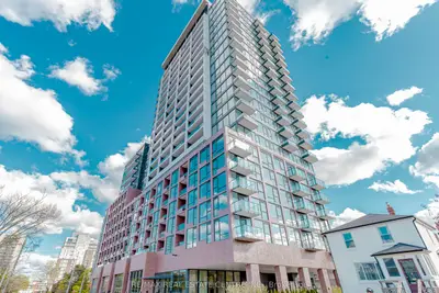 28 Ann Street 1107, Mississauga, On L5g 3g1