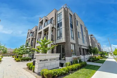 719 Lawrence Avenue W 49, Toronto W04, On M6a 0c6