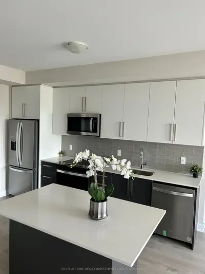 3200 William Coltson Avenue 515, Oakville, On L6h 7c2