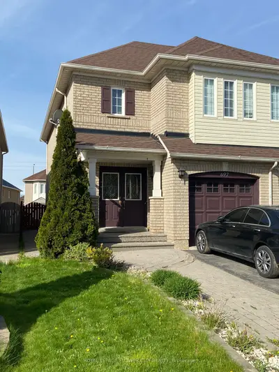 Semi-Detached in Mississauga
