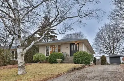 587 Parkside Drive Main, Oakville, On L6k 1p6