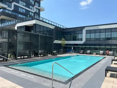 297 Oak Walk Drive 1307, Oakville, On L6h 3r6
