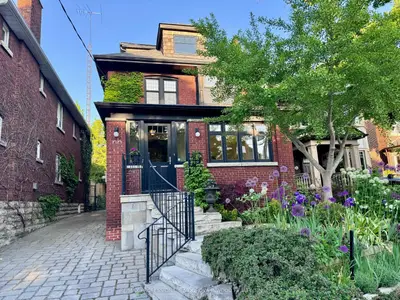 44 Kennedy Park Road, Toronto W02, On M6p 3h3