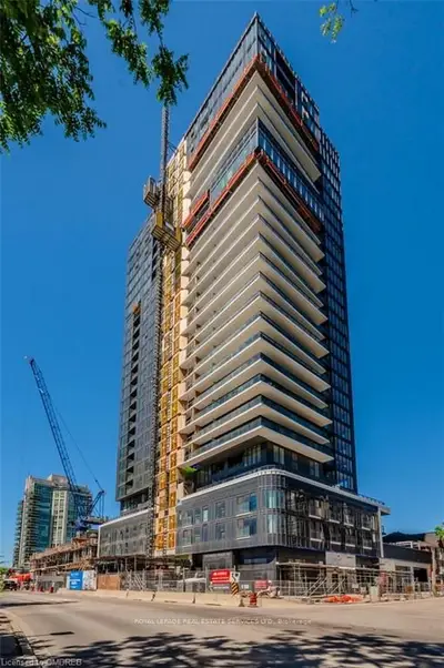 370 Martha Street 404, Burlington, On L7r 2p7