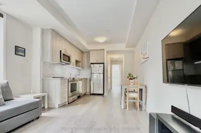 1120 Briar Hill Avenue 201, Toronto W04, On M6b 0a9
