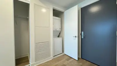86 Dundas Street E 605, Mississauga, On L5a 1w4