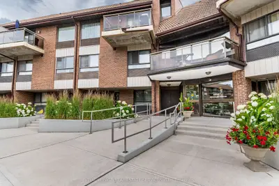 1000 Cedarglen Gate 619, Mississauga, On L5c 3z5