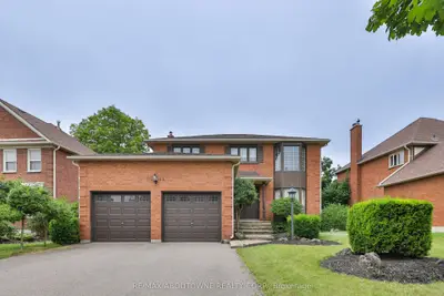 2044 Grand Boulevard, Oakville, On L6h 4x5