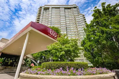 1320 Islington Avenue 1207, Toronto W08, On M9a 5c6