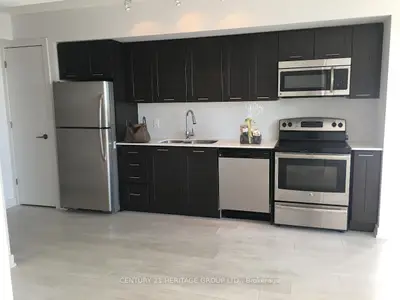 2220 Lakeshore Boulevard W 1110, Toronto W06, On M8v 0c1