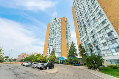 Condo Apartment in Mississauga
