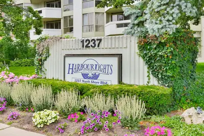 Condo Apartment in Burlington