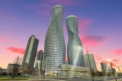 Condo Apartment in Mississauga