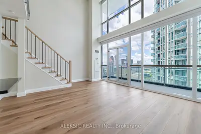 223 Webb Drive 2514, Mississauga, On L5b 0e8