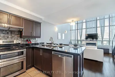 250 Manitoba Street 715, Toronto W06, On M8y 4g8