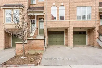 50 Strathaven Drive 118, Mississauga, On L5r 4e7