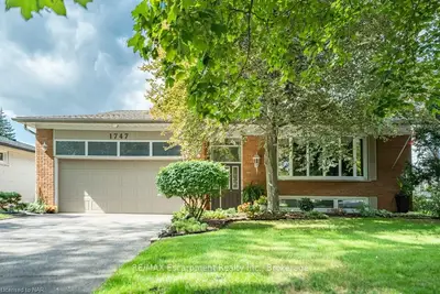 1747 Valentine Gardens, Mississauga, On L5j 1h4