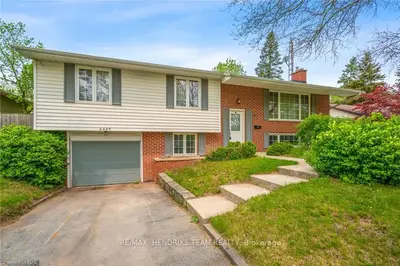 4445 Cottonwood Drive, Burlington, ON L7L 1R8