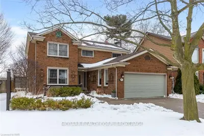 396 BRONTE Road, Oakville, ON L6L 5T4