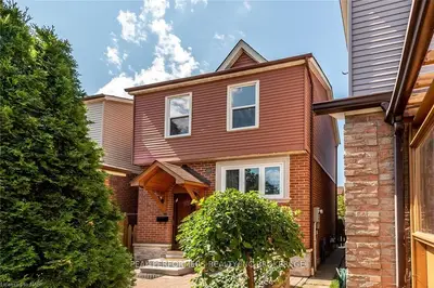 4126 Magnolia Court, Mississauga, ON L5C 3K2