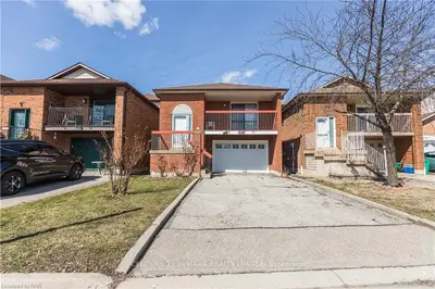 4147 SUGARBUSH Road, Mississauga, ON L5B 2X4