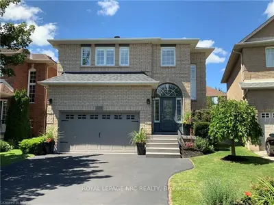 2135 SPRINGDALE Road, Oakville, ON L2M 4C6