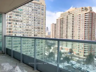 33 Elm Drive W 1209, Mississauga, ON L5B 4L2