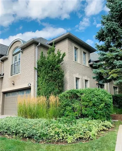 2250 Rockingham Drive 52, Oakville, On L6h 6j3
