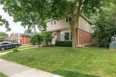 98 BONHAM Boulevard, Mississauga, ON L5M 1C7