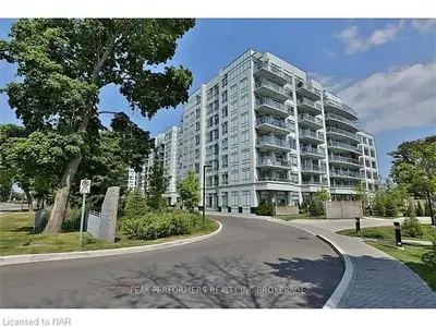 3500 lakeshore Road W 824, Oakville, ON L6L 0B4