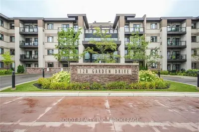 128 GARDEN Drive 403, Oakville, ON L6K 0H7